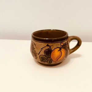 GORGEOUS VINTAGE HANDMADE STUDIO POTTERY FRUIT MUG MADE‎ IN MEXICO EUC
